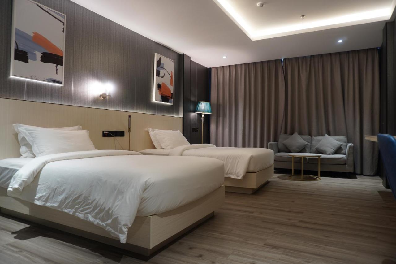 Joy Hotel Phnom Penh Exterior photo